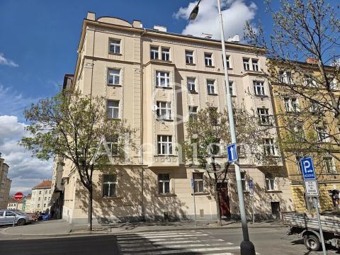 Prodej komerční nemovitosti, Praha - Žižkov, Kubelíkova, 4 m2