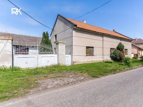 Prodej rodinného domu, Břežany I, 146 m2