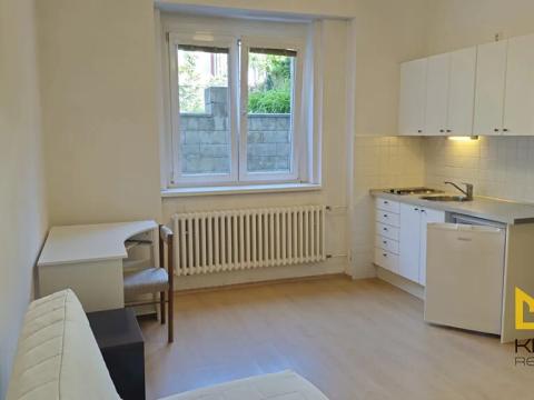 Pronájem bytu 1+kk, Praha - Záběhlice, náměstí Mezi zahrádkami, 30 m2
