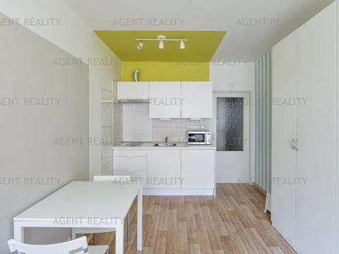 Prodej bytu 1+kk, Praha - Troja, Hnězdenská, 25 m2