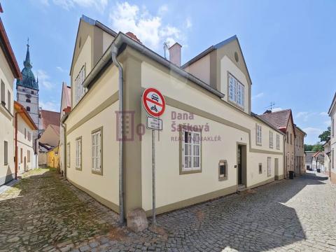 Pronájem bytu 3+1, Jindřichův Hradec, Na Hradbách, 74 m2