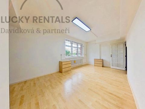 Pronájem kanceláře, Praha - Košíře, Hillebrantova, 25 m2