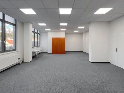 Pronájem kanceláře, Třebíč, Karlovo nám., 69 m2