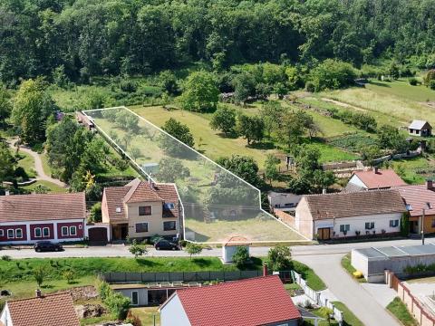 Prodej pozemku pro bydlení, Milovice, 1342 m2
