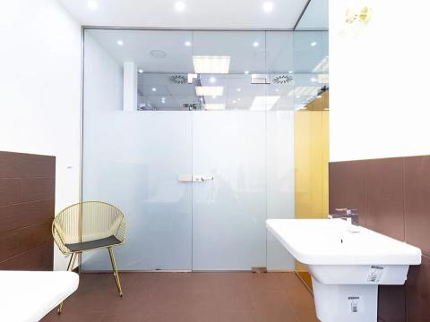 Pronájem obchodního prostoru, Praha - Karlín, Křižíkova, 10 m2