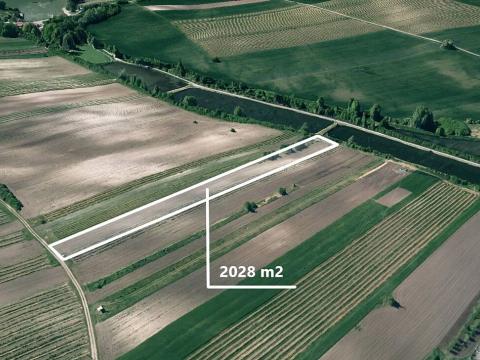 Prodej podílu pole, Hlohovec, 1352 m2