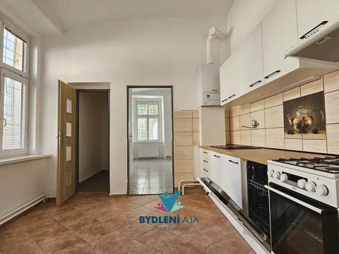 Pronájem bytu 2+1, Teplice, J. V. Sládka, 66 m2