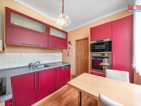Prodej bytu 2+1, Hrádek - Nová Huť, 1. máje, 56 m2