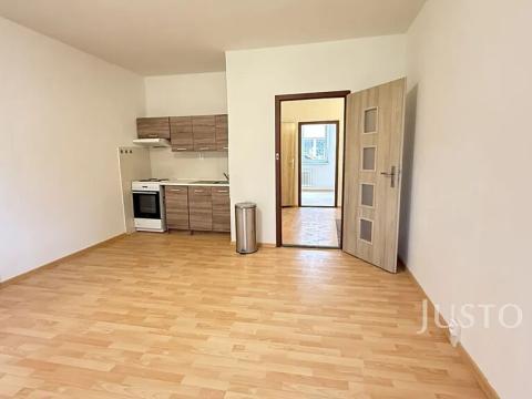 Pronájem bytu 2+kk, Děčín, Závodní, 45 m2
