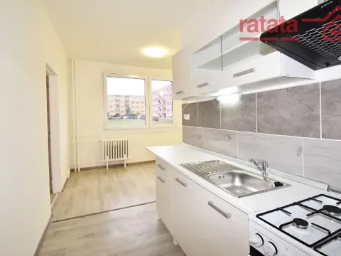 Pronájem bytu 3+1, Klášterec nad Ohří, Královéhradecká, 67 m2