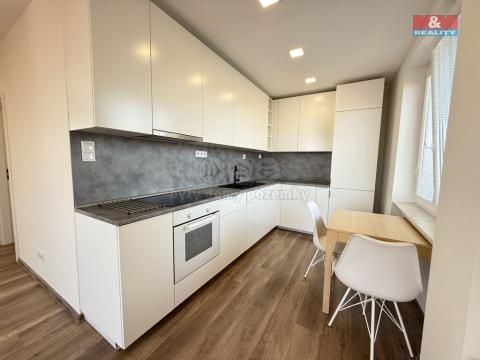 Pronájem bytu 2+kk, Louny, Tyršovo nám., 52 m2