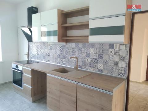 Pronájem bytu 2+1, Krnov - Pod Bezručovým vrchem, Petrovická, 66 m2