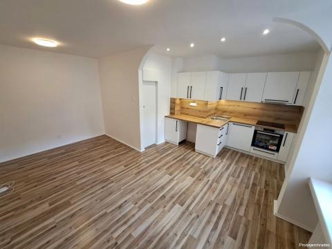 Pronájem bytu 3+kk, Hradec Králové, Nerudova, 83 m2