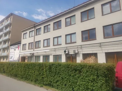 Pronájem obchodního prostoru, Pardubice, 95 m2