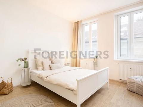 Pronájem bytu 1+kk, Brno, Bratislavská, 32 m2