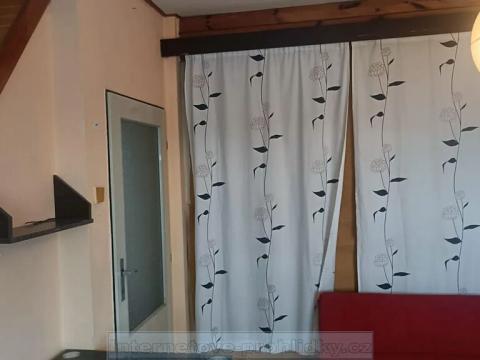 Pronájem bytu 1+1, Praha - Strašnice, Nad kapličkou, 37 m2