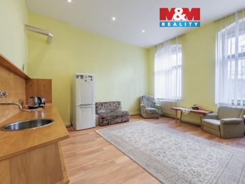 Prodej bytu 3+kk, Karlovy Vary, Zámecký vrch, 72 m2
