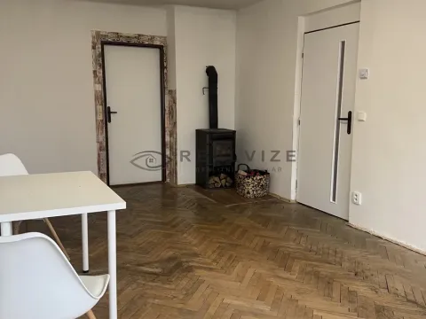 Pronájem bytu 2+1, České Velenice, Riegrova, 53 m2