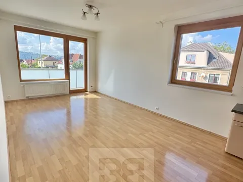 Pronájem bytu 2+kk, Praha - Modřany, Soukalova, 45 m2