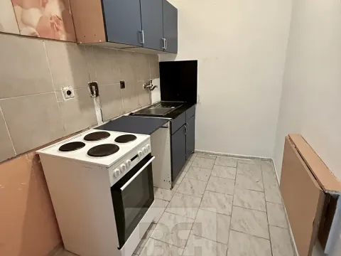 Prodej bytu 1+kk, Králův Dvůr, Plzeňská, 27 m2
