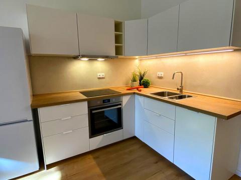 Pronájem bytu 2+kk, Praha - Vršovice, Bulharská, 45 m2