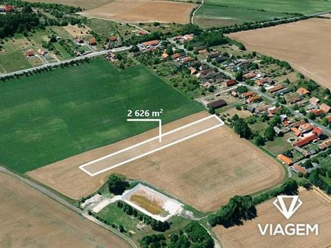 Prodej podílu pole, Vlkov pod Oškobrhem, 1313 m2