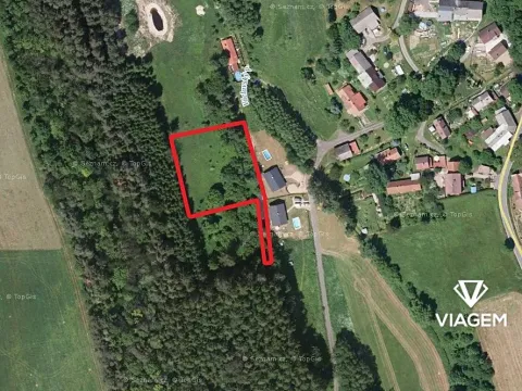 Prodej zahrady, Rovensko pod Troskami, 2205 m2