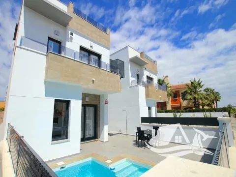 Prodej vily, Torrevieja, Španělsko, 95 m2
