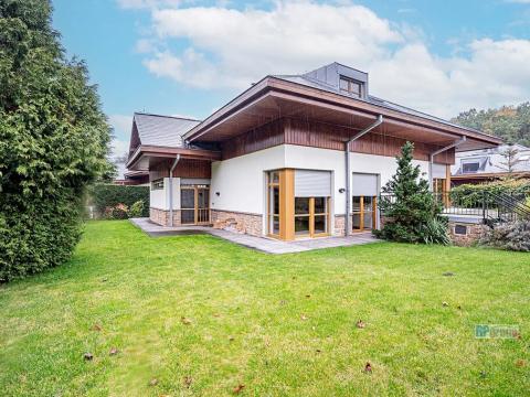 Pronájem rodinného domu, Praha - Dejvice, Ke Kulišce, 380 m2