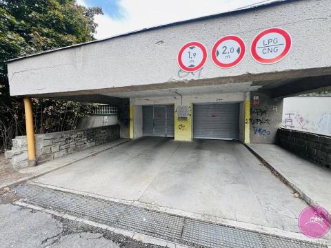 Pronájem garáže, Olomouc, Albertova, 18 m2