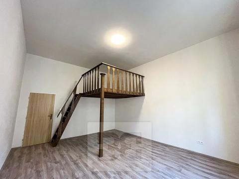 Pronájem bytu 2+1, Karlovy Vary, Koptova, 53 m2