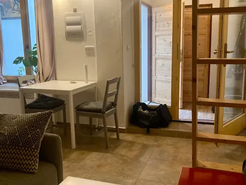 Pronájem bytu 1+1, Praha - Košíře, Vrchlického, 45 m2