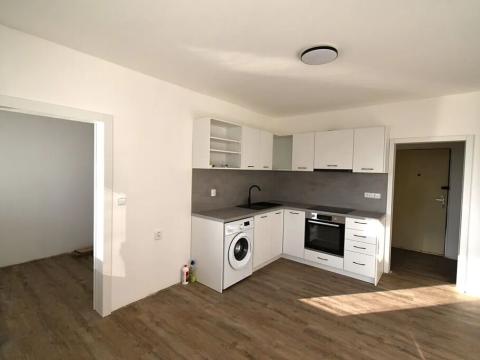 Pronájem bytu 2+kk, Praha - Krč, Bernolákova, 41 m2