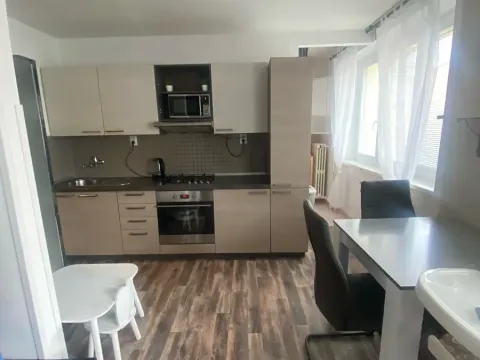 Pronájem bytu 2+1, Znojmo, Smetanova, 53 m2