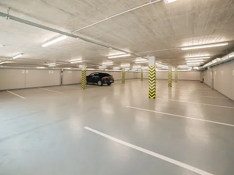 Pronájem garáže, Praha - Strašnice, Ramonova, 15 m2