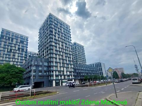 Pronájem bytu 1+kk, Praha - Žižkov, Olšanská, 33 m2