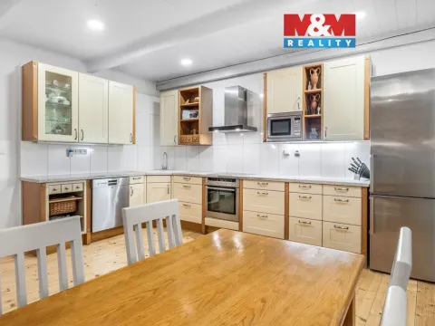 Prodej rodinného domu, Velvary, Pražská, 218 m2