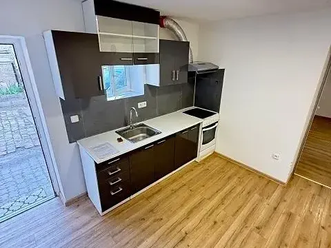 Pronájem bytu 2+kk, Dřísy, Hlavnovská, 45 m2