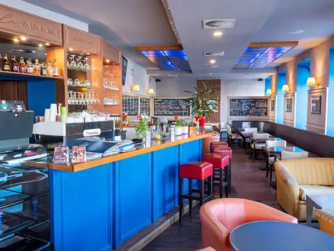 Prodej restaurace, Olomouc, Komenského, 792 m2