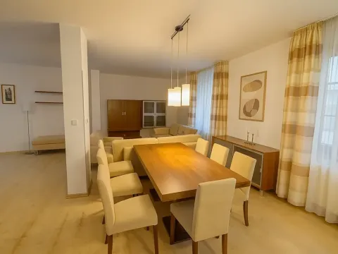 Pronájem rodinného domu, Praha, 145 m2