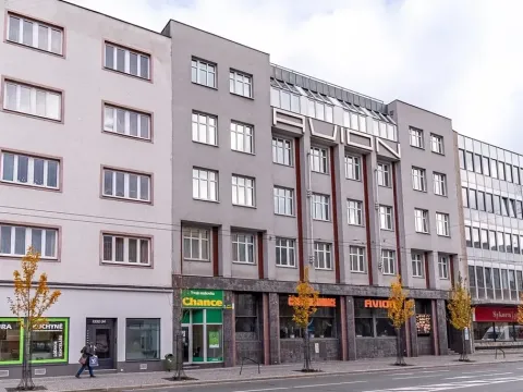 Pronájem obchodního prostoru, Hradec Králové, Gočárova třída, 79 m2