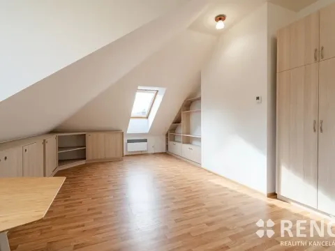 Pronájem bytu 1+kk, Brno, Kamenomlýnská, 36 m2