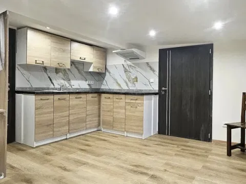 Pronájem bytu 2+1, Květinová, Jablonec nad Nisou, 65 m2