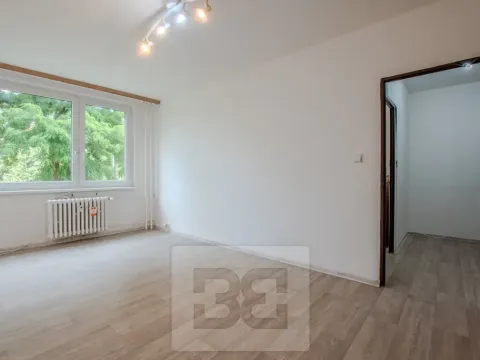 Prodej bytu 2+kk, Praha - Řepy, Bazovského, 44 m2