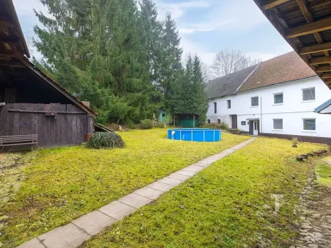 Prodej zemědělské usedlosti, Jaroměřice, 658 m2