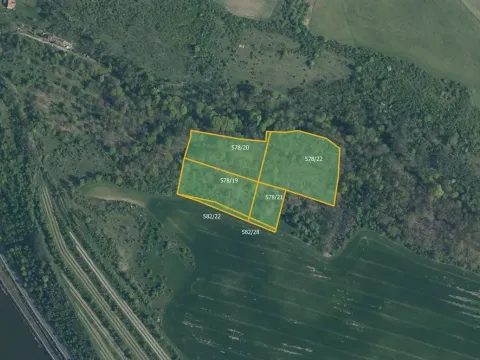 Prodej louky, Mělník, 12578 m2