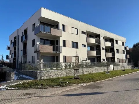 Pronájem bytu 2+kk, Třeboň - Třeboň II, Lázeňská, 69 m2