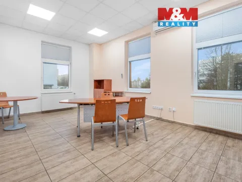 Pronájem obchodního prostoru, Ústí nad Labem - Severní Terasa, Šrámkova, 44 m2