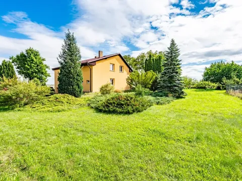 Prodej vícegeneračního domu, Jenštejn, 200 m2