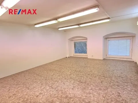 Pronájem kanceláře, Praha - Karlín, Sokolovská, 36 m2